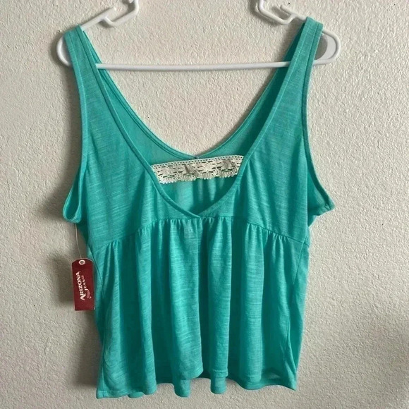 🆕Arizona Lightweight Summer Top Lace Detail 🆕 - Picture 2 of 9